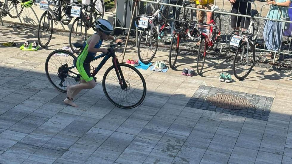 A Veszprém Triatlon Fesztiválon versenyeztek a zalaegerszegi triatlonisták
A Veszprém Triatlon Fesztiválon versenyeztek a zalaegerszegi triatlonisták