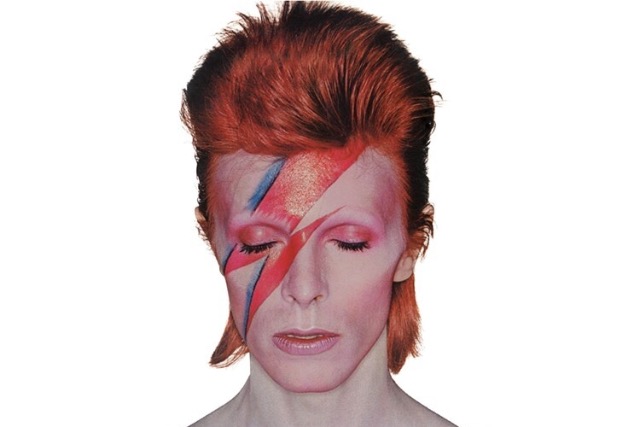 Utc�t neveznek el David Bowie-r�l