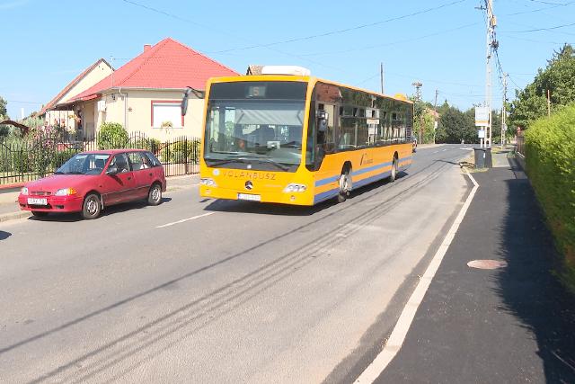 Befejeződött a buszöböl felújítása Befejeződött a buszöböl felújítása