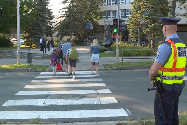 Rendrk s polgrrk segtik a kzlekedst Zalaegerszegen 