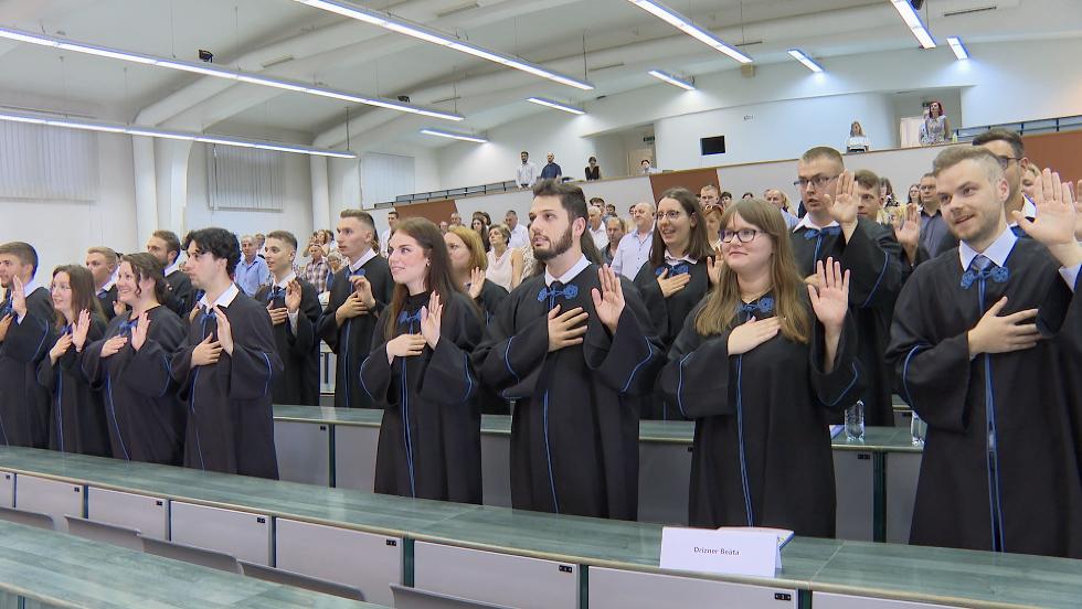 Diplomaátadó ünnepség a Pannon Egyetem Zalaegerszegi Egyetemi Központjában Diplomaátadó ünnepség a Pannon Egyetem Zalaegerszegi Egyetemi Központjában