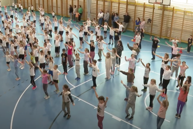 Családi nap Lentiben: játékosan az egészségért – sikerrel zajlott a Keep Young and Fit program újabb állomása Családi nap Lentiben: játékosan az egészségért – sikerrel zajlott a Keep Young and Fit program újabb állomása