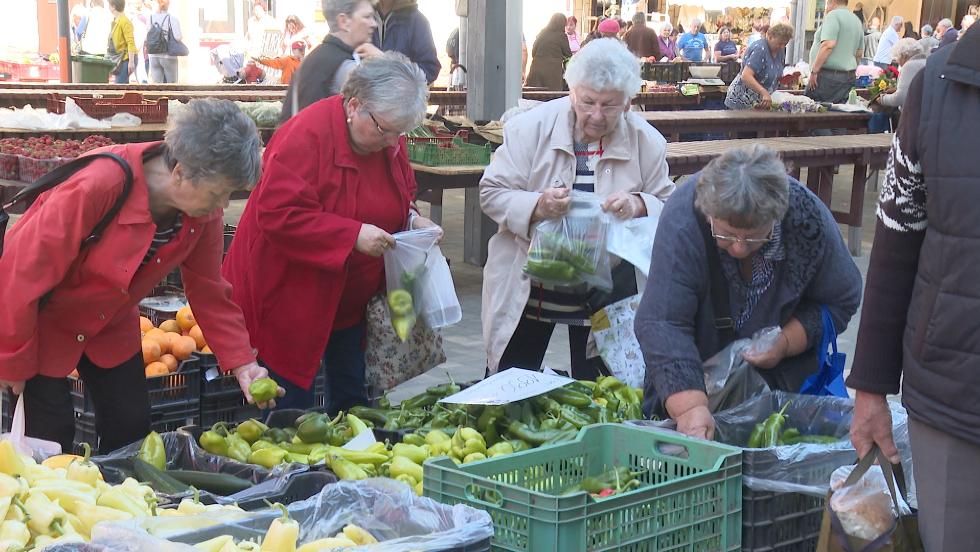 Tömegeket vonzott a zalaegerszegi piac Tömegeket vonzott a zalaegerszegi piac
