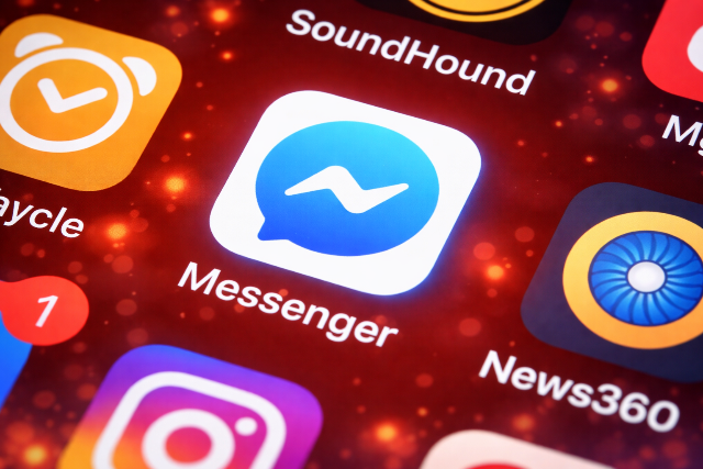 Vesz�lyes magyar nyelv� v�rus fenyegeti a Facebook-fi�kokat