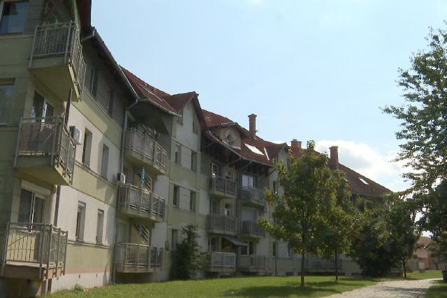 Bvtik az egyedlll szlk szllshelyeit a Fiatal Csaldok Otthonban