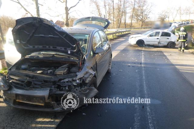 Két autó karambolozott Bagod közelében Két autó karambolozott Bagod közelében