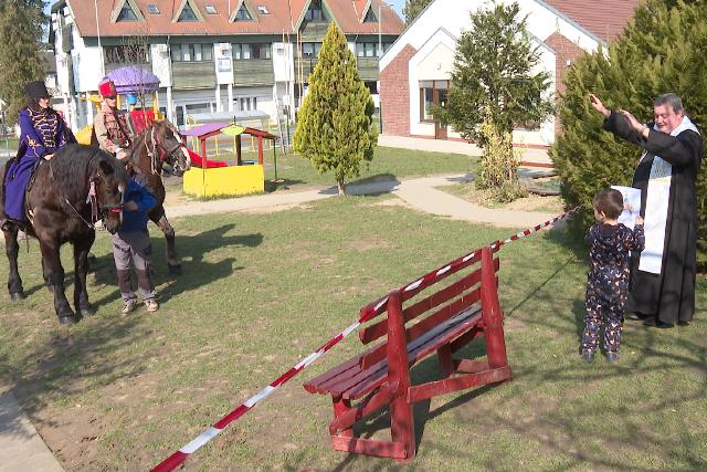 �lm�nypedag�giai foglalkoz�s a Szent Csal�d �vod�ban