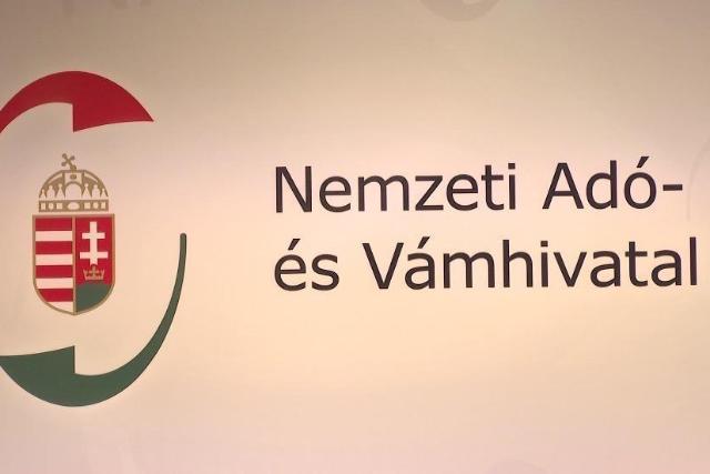 Minden egy�ni v�llalkoz� �rintett: meg�jul az �gyseg�d