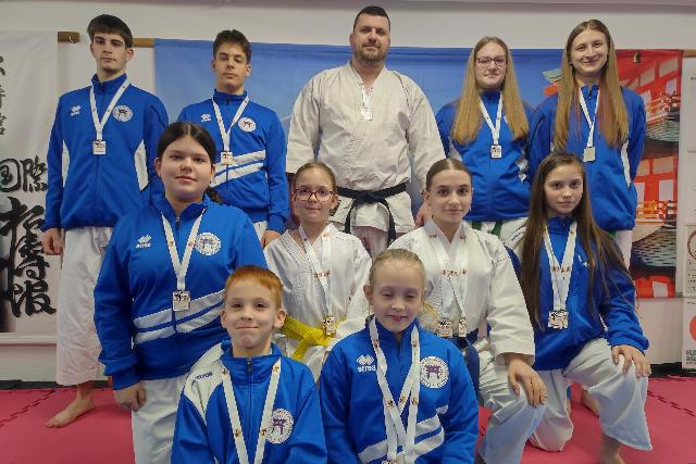 �rmek sor�t hozta a Sakura Karate Kup�r�l a  Zalaegerszegi Shotokan Karate Egyes�let