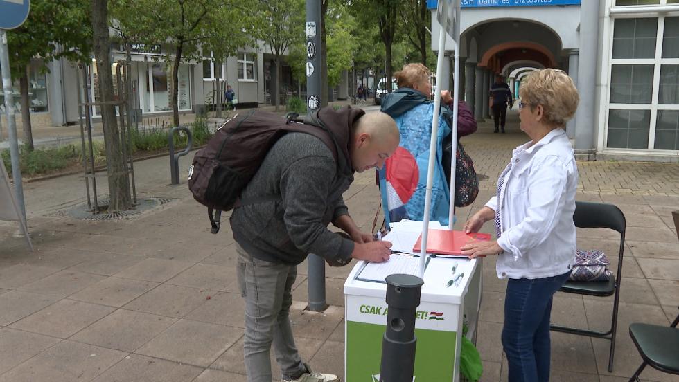 A Mi Hazánk Mozgalom támogatja a devizahiteleseket A Mi Hazánk Mozgalom támogatja a devizahiteleseket