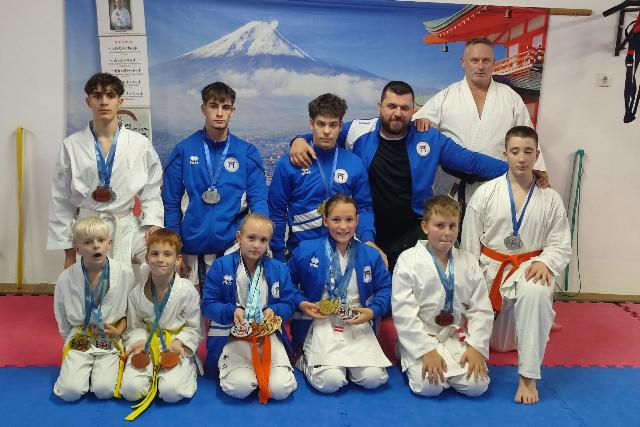 Egerszegi karate�rmek a hazai rendez�s� Yuijin Kup�n