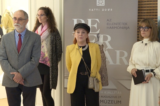 Zoób Kati divattervező munkáiból nyílt kiállítás Zalaegerszegen Zoób Kati divattervező munkáiból nyílt kiállítás Zalaegerszegen