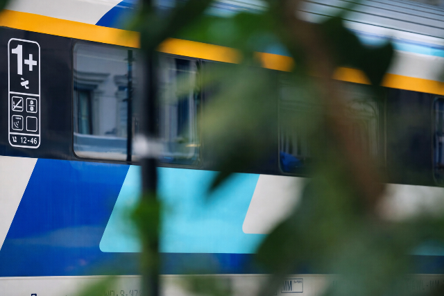 Az �ra�ll�t�s miatt m�dosul n�h�ny vonat �s busz menetrendje