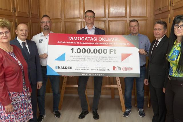 A szakképzést segítik – egymillió forint értékű eszközt kapott a Deák- és a Széchenyi-technikum A szakképzést segítik – egymillió forint értékű eszközt kapott a Deák- és a Széchenyi-technikum