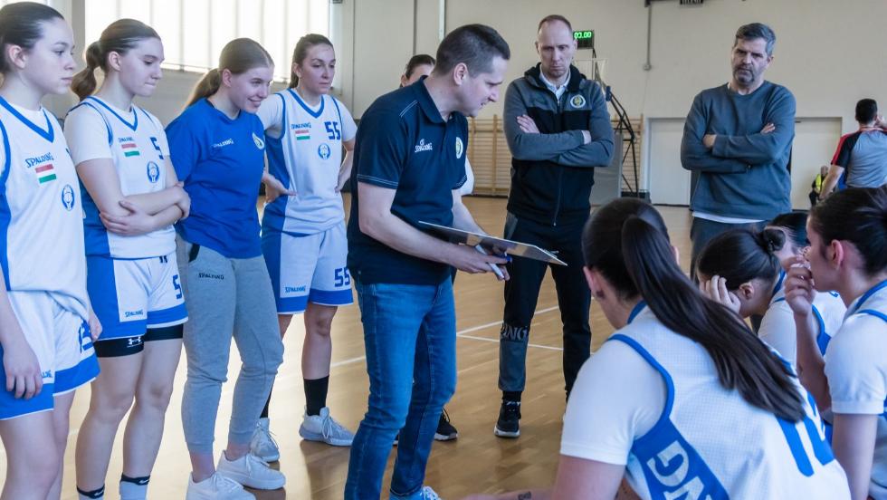 Versenyben maradni a 9. helyért – pénteken hazai pályán kezd a ZTE NKK
Versenyben maradni a 9. helyért – pénteken hazai pályán kezd a ZTE NKK