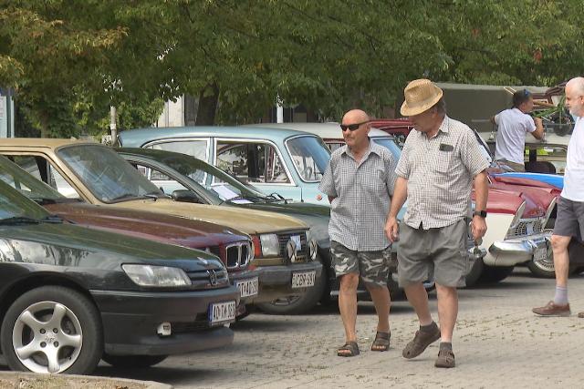 A 29. Nemzetk�zi Zalamenti Veter�n Aut�-Motor Tal�lkoz� volt a h�tv�g�n