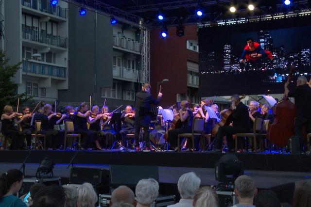 Megtelt a Dísz tér – sikeres volt a Filmzenei koncert Megtelt a Dísz tér – sikeres volt a Filmzenei koncert