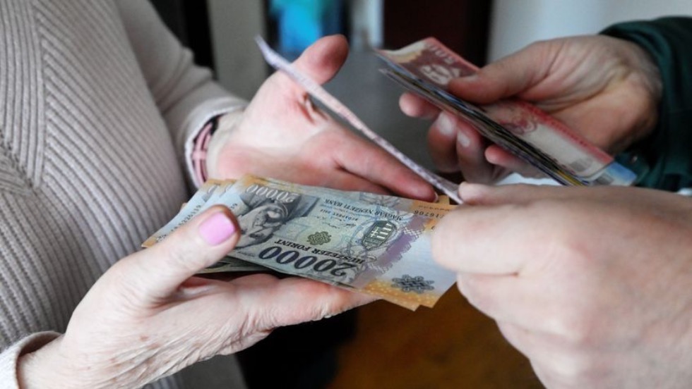 Tudja, hogy mennyi lesz 2024-ben a nyugdíja? Kalkulátor segítségével kiszámolhatja Tudja, hogy mennyi lesz 2024-ben a nyugdíja? Kalkulátor segítségével kiszámolhatja