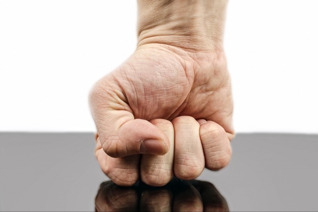 Csontt�r�st okozott a sz�vess�gb�l befogadott zalai f�rfi 