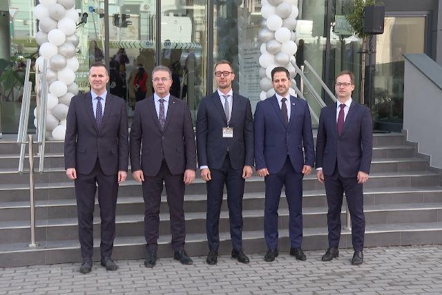 Megny�lt az Iv�n Medical Fogorvosi �s Mag�norvosi Centrum