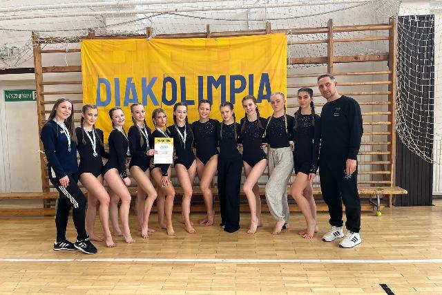 Ez�st�rem �s d�nt�be jut�s Si�fokon