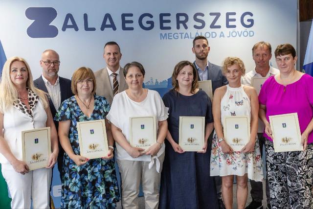 K�ztisztvisel�k �s korm�nytisztvisel�k napja: elismer�sben r�szes�ltek a hivatali dolgoz�k Zalaegerszegen