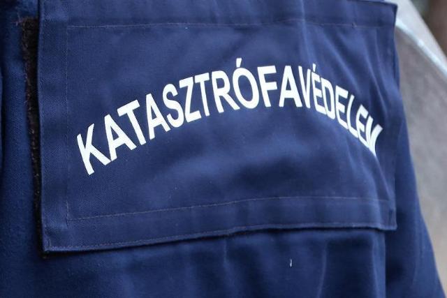 Mérgező gáz miatt vonultak a tűzoltók egy zalaegerszegi sorházhoz Mérgező gáz miatt vonultak a tűzoltók egy zalaegerszegi sorházhoz