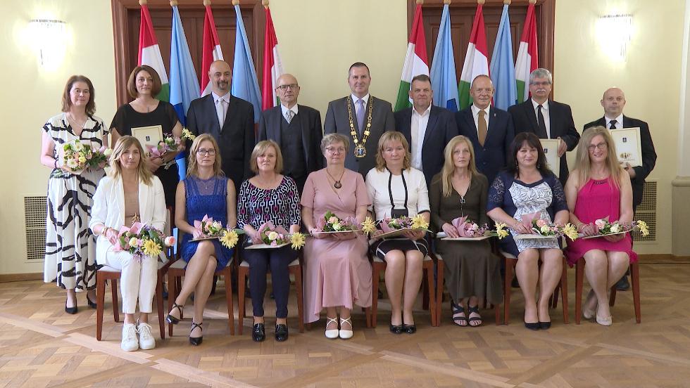 Átadták a pedagógusnapi elismeréseket Zalaegerszegen Átadták a pedagógusnapi elismeréseket Zalaegerszegen