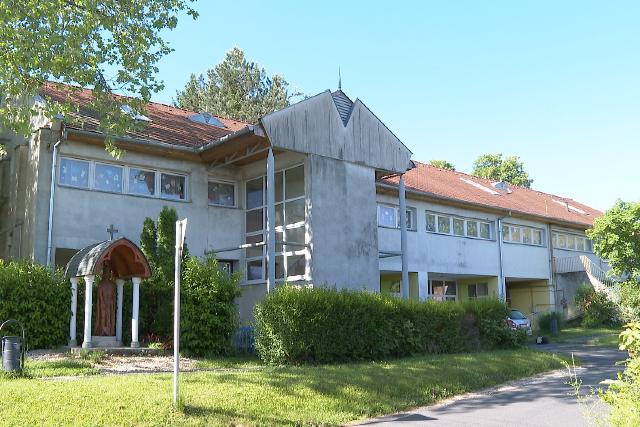 �j helyre k�lt�znek az ovisok