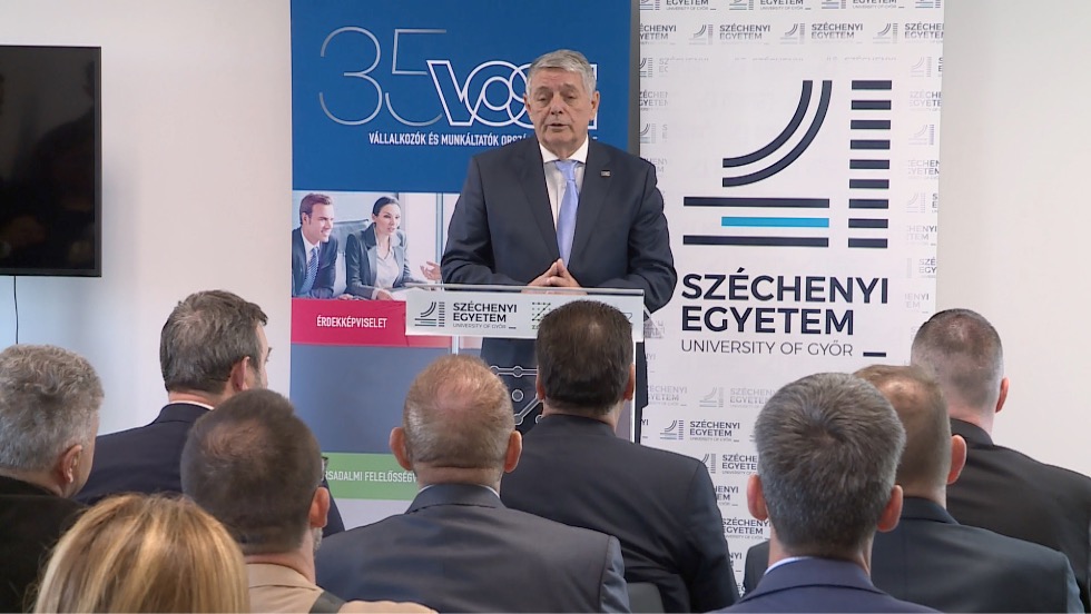 Átadták a VOSZ regionális irodáját Átadták a VOSZ regionális irodáját