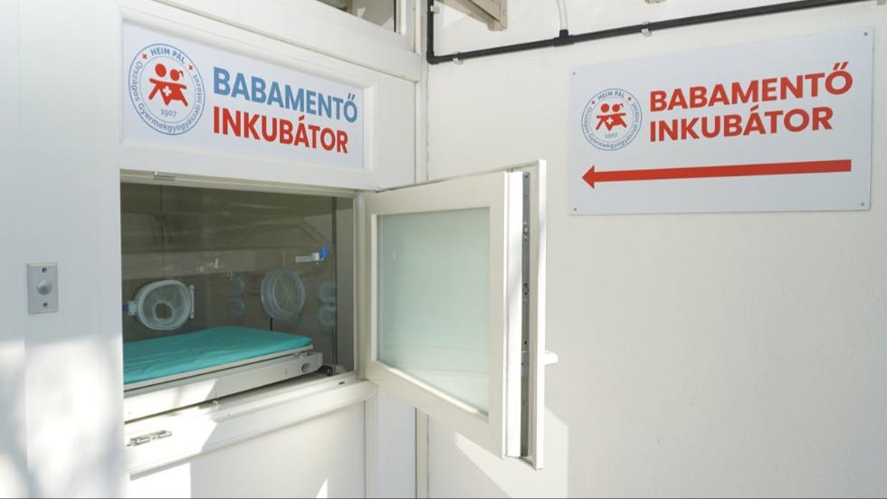 Csecsemőt helyeztek el a Heim Pál babamentő inkubátorában
Csecsemőt helyeztek el a Heim Pál babamentő inkubátorában