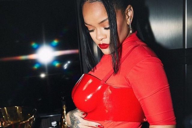 Kiderült Rihanna második gyermekének neve Kiderült Rihanna második gyermekének neve