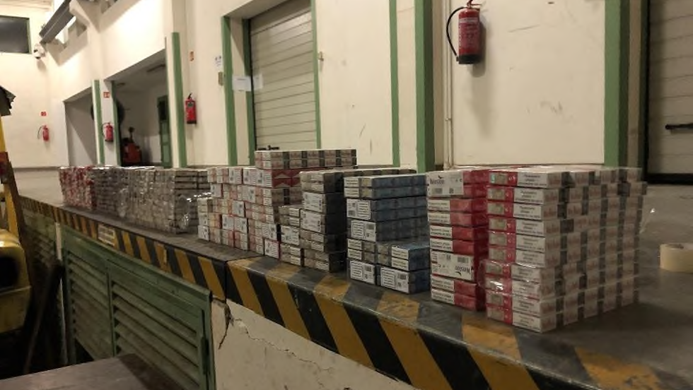 Elkaptak egy bolgár cigarettacsempészt az M7-es autópályán Elkaptak egy bolgár cigarettacsempészt az M7-es autópályán