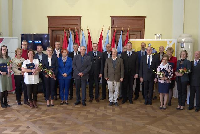 Iskolkat s pedaggusokat jutalmaztak - tadtk a dikolimpiai aktivitsi djakat