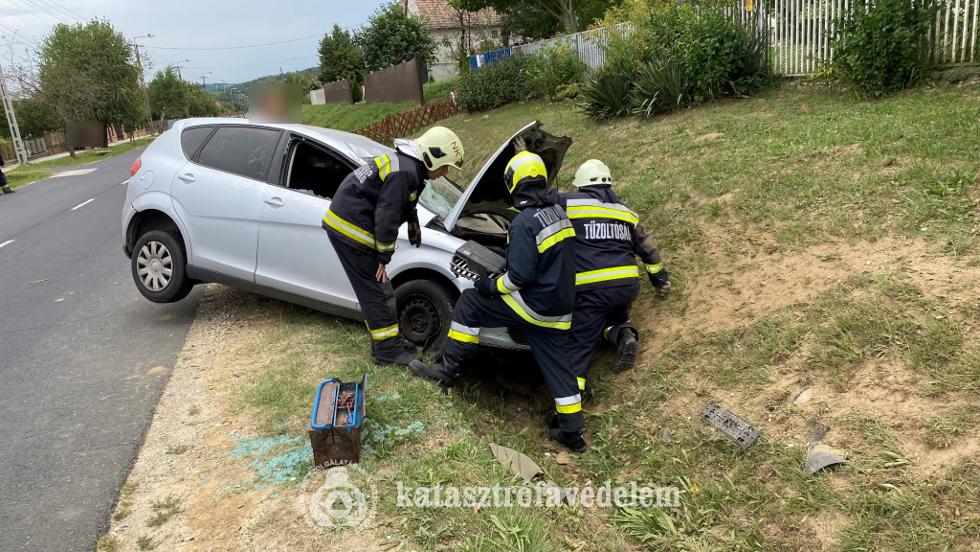 Árokba hajtott egy személyautó Bocskán Árokba hajtott egy személyautó Bocskán