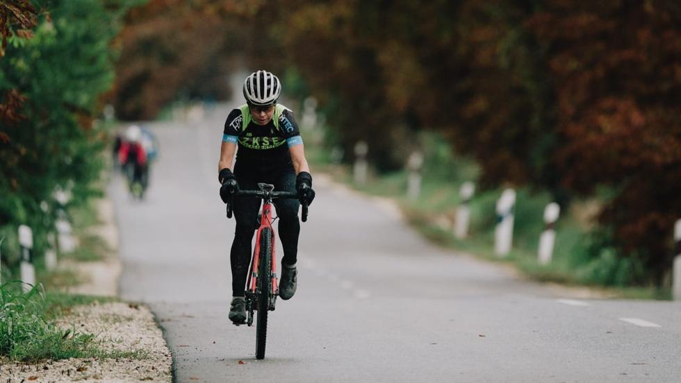 Chovanyecz Emese ezüstérmet szerzett a Magyar Gravel Országos Bajnokságon Chovanyecz Emese ezüstérmet szerzett a Magyar Gravel Országos Bajnokságon
