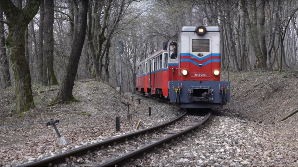 75 éve indult meg a forgalom a Széchenyi-hegyi Gyermekvasúton 75 éve indult meg a forgalom a Széchenyi-hegyi Gyermekvasúton