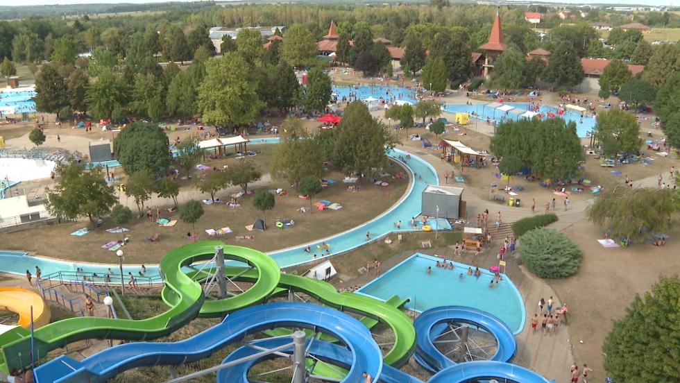 Jótékonyság – Tömegeket várnak az AquaCity-be Jótékonyság – Tömegeket várnak az AquaCity-be