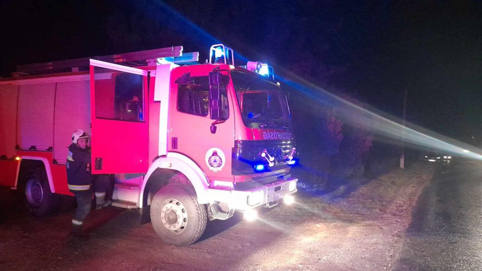 Főként elakadt, árokba csúszott járművek, közúti balesetek, valamint kidőlt fák miatt hívják a tűzoltókat Főként elakadt, árokba csúszott járművek, közúti balesetek, valamint kidőlt fák miatt hívják a tűzoltókat