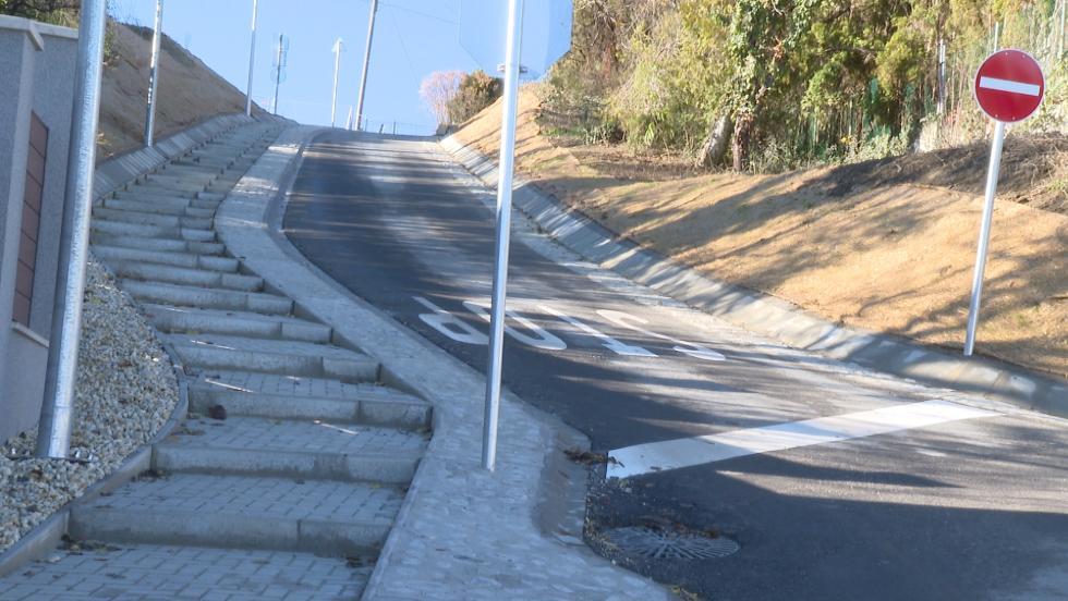 Elkészült a Kikelet utca felújítása Elkészült a Kikelet utca felújítása