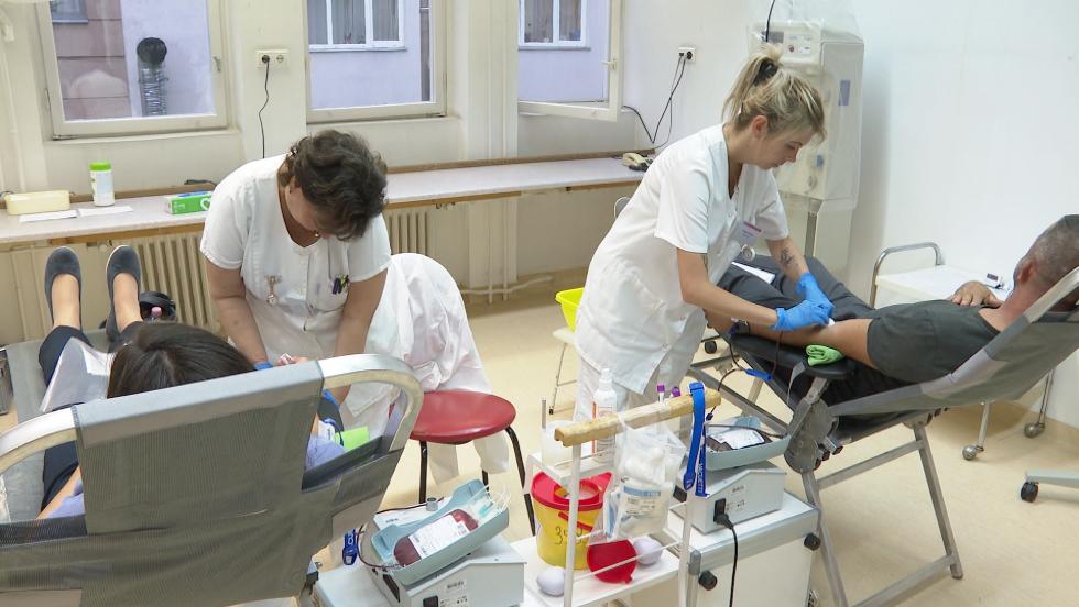 Civil vrads - Tizenharmadik alkalommal vrtk a donorokat  
