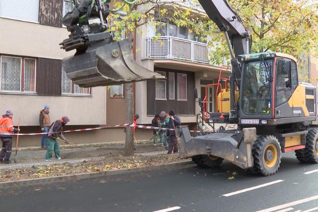 jabb jrdafeljts az Ady utcban