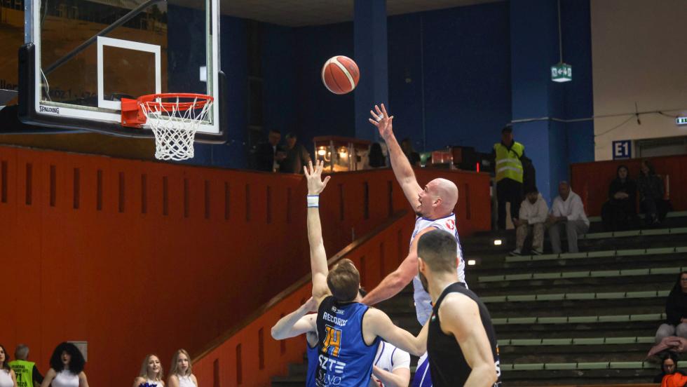 Kétszeri hosszabbításban győzött a ZTE KK a Szeged ellen Kétszeri hosszabbításban győzött a ZTE KK a Szeged ellen