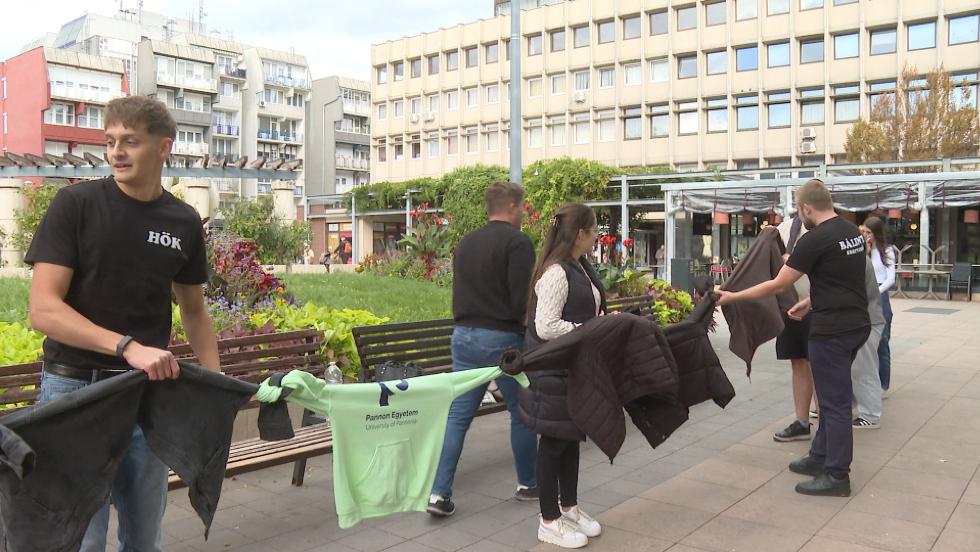 Városi gólyaavatót tartottak a zalaegerszegi egyetemi hallgatók Városi gólyaavatót tartottak a zalaegerszegi egyetemi hallgatók