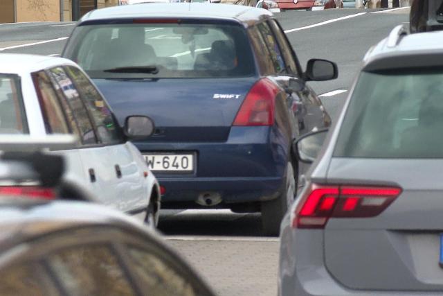 600 ezer aut�s m�g ad�s maradt