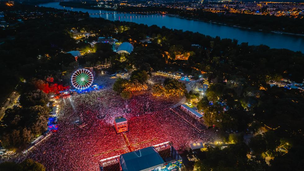 Sziget, jra a rgi fnyben