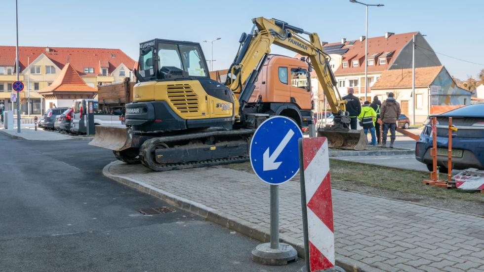 Új szelektív hulladékgyűjtő sziget épül a Mérleg téren Új szelektív hulladékgyűjtő sziget épül a Mérleg téren