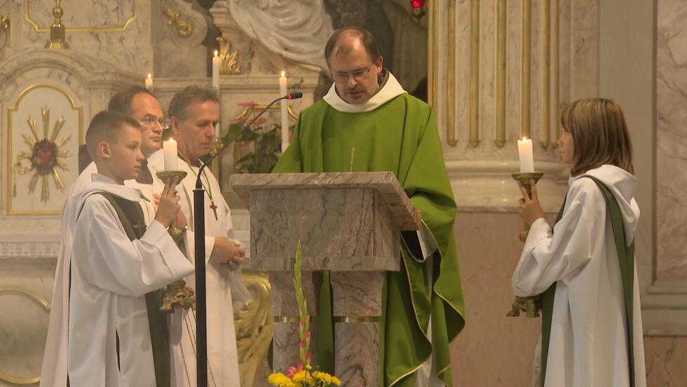 Centenáriumi szentmisét tartottak a Jézus Szíve plébániatemplomban Centenáriumi szentmisét tartottak a Jézus Szíve plébániatemplomban