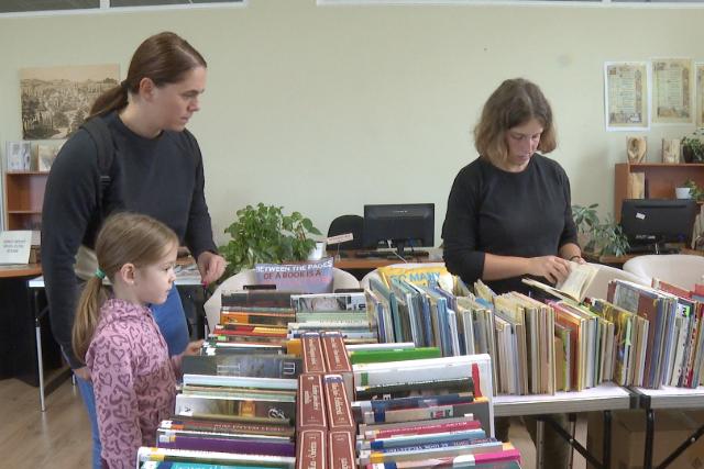 Sz�nes programok a K�nyves Vas�rnapon