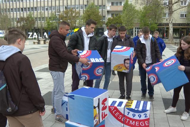 Bnmegelzsi vetlkedt tartottak
